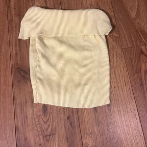 Off the shoulder short top, yellow, XS, sleeveless. Slightly worn good condition